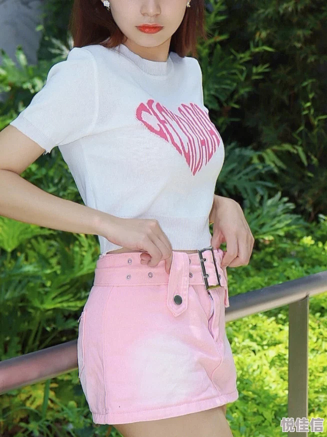 扒开狂揉脱脱内内真人展现青春活力歌颂美好生活传递积极向上正能量